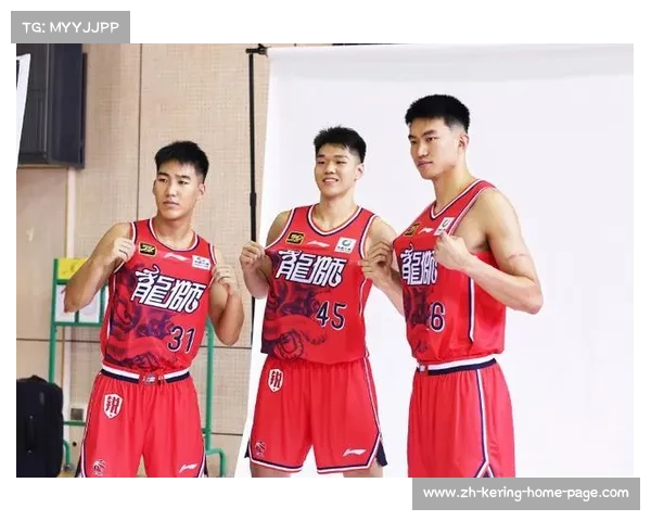 广州龙狮:迈向辉煌,广州足球的新希望 广州龙狮:迈向辉煌,广州足球的新希望
